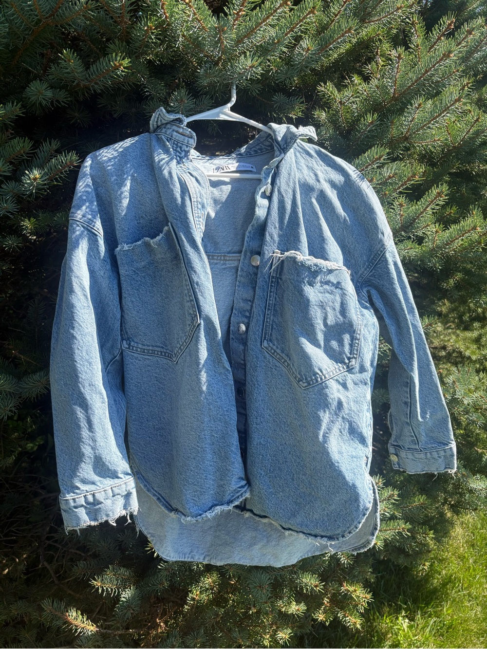 ZARA Oversized Light Blue Distressed Denim Jacket for Women XS